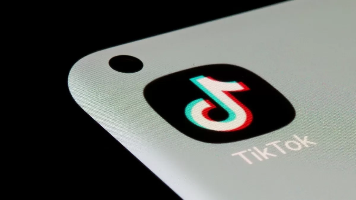 US Senator Urges Apple, Google to Remove TikTok From App Stores Over National Security Risks