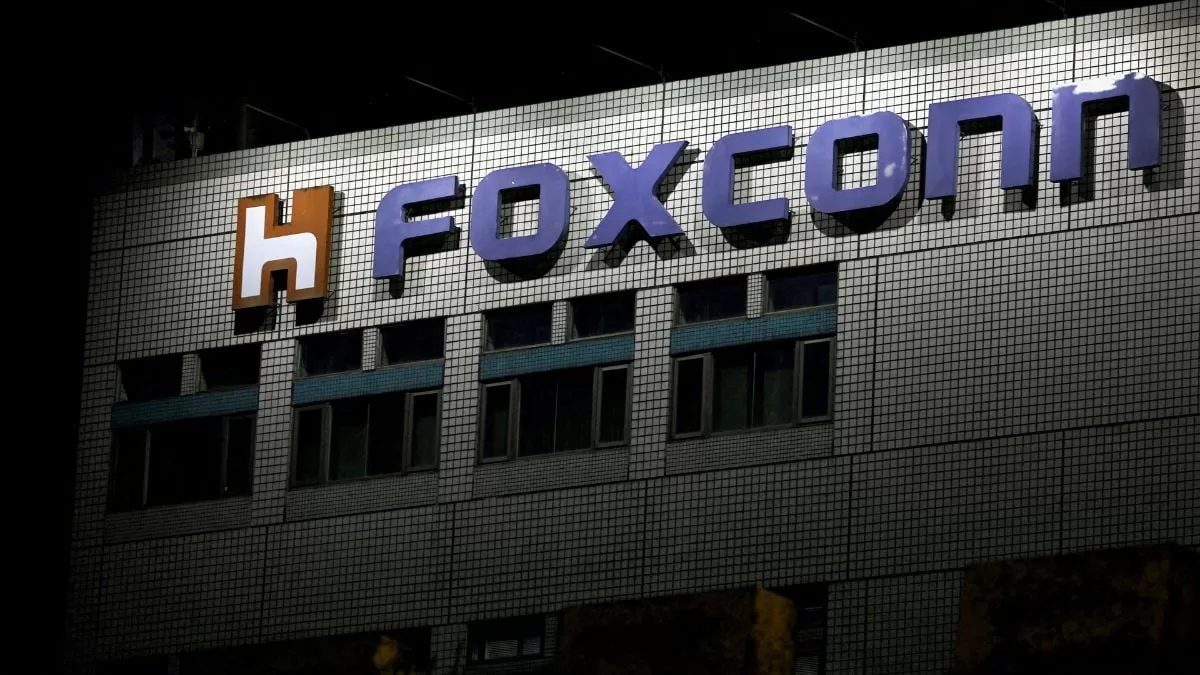 Apple Partner Foxconn Plans $700 Million iPhone Plant in Karnataka to Boost Local Production, Shift From China